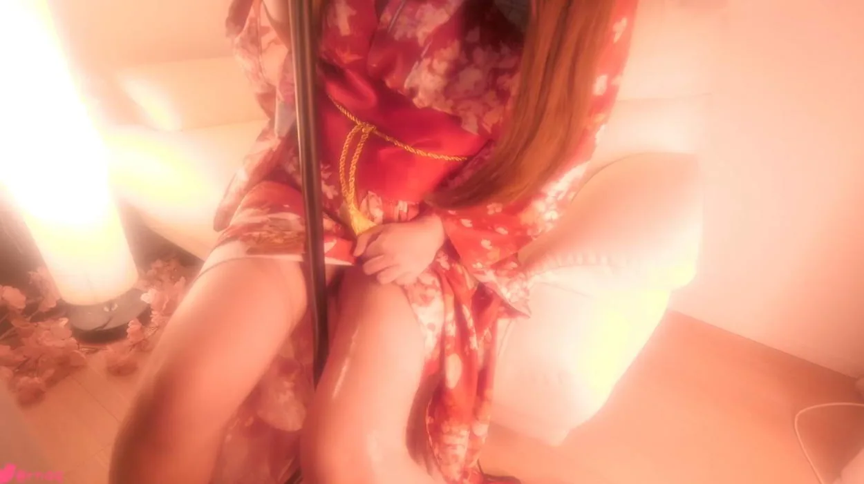 她那身着凌乱浴衣的她的激烈舔耳！1080HD完整版【超级ASMR】【1.02gb】