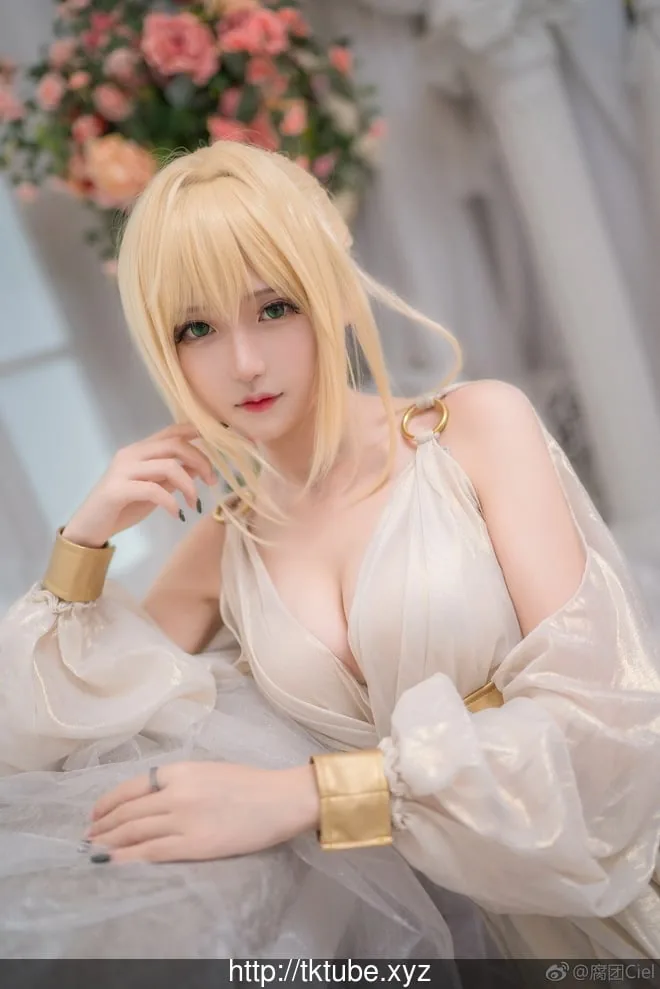 {奇怪/极品COS}斗鱼二次元现任一姐：腐团儿顶级COS福利大合集！【超级精美/1.12gb】 - 内容配图2